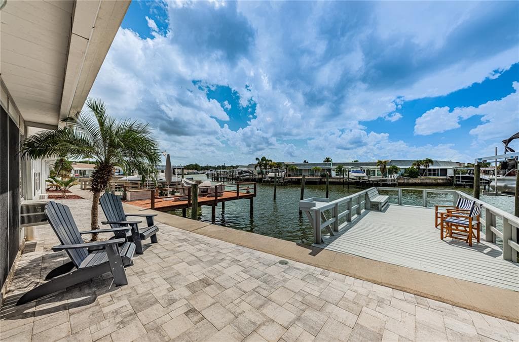 486 BOCA CIEGA POINT BOULEVARD N ST PETERSBURG, FL 33708