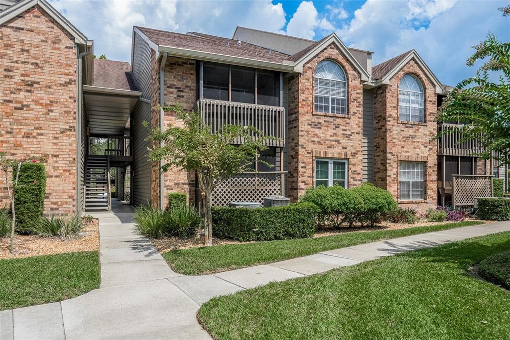 2500 WINDING CREEK BOULEVARD UNIT H206 CLEARWATER, FL 33761
