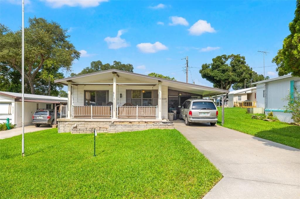 6118 RIDGEWOOD DRIVE ZEPHYRHILLS, FL 33542