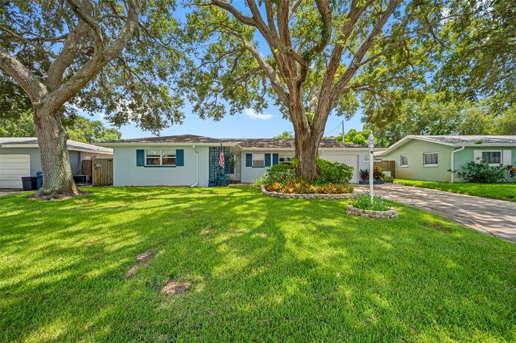 10972 90TH TERRACE SEMINOLE, FL 33772