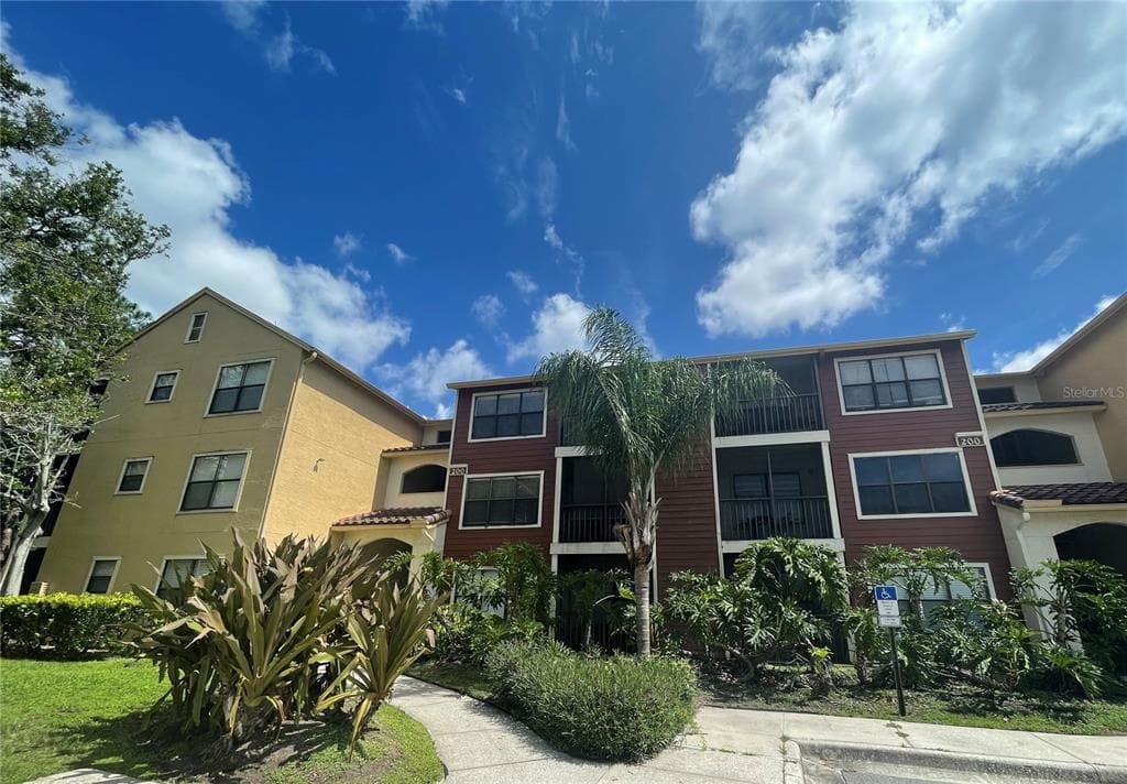 11901 4TH STREET N UNIT 2203 ST PETERSBURG, FL 33716