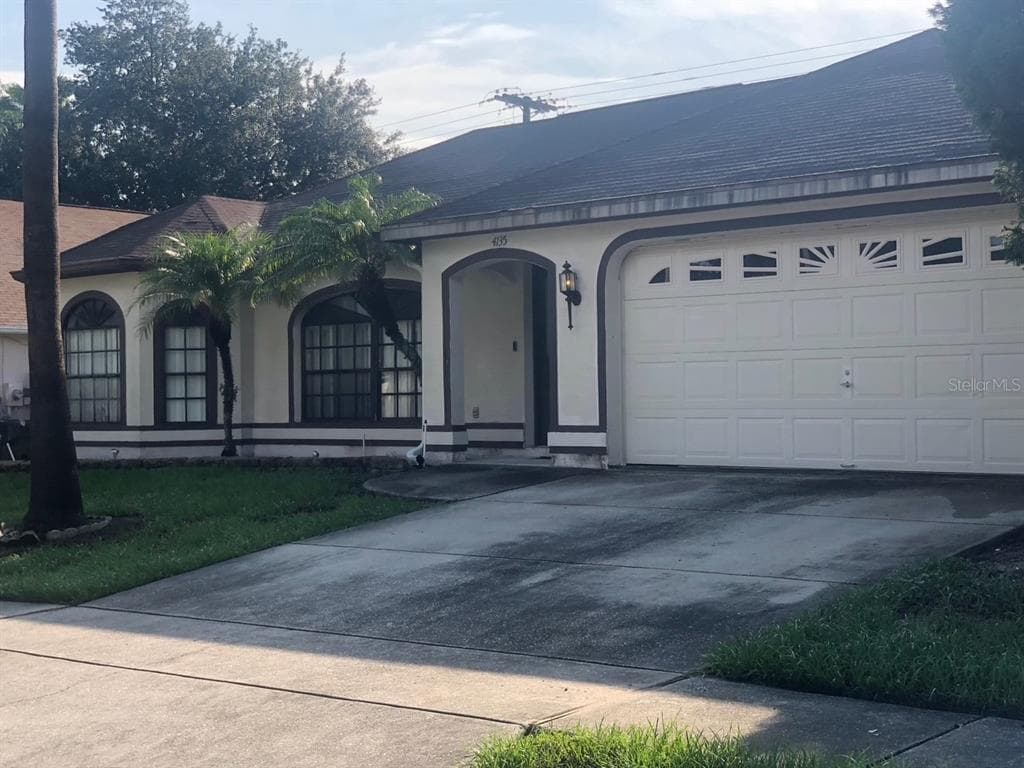 4135 AMBER RIDGE LANE VALRICO, FL 33594