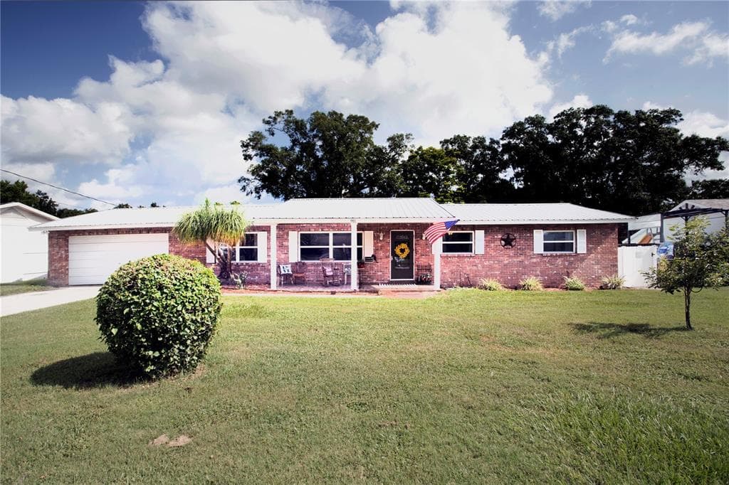911 FAIRLANE DRIVE LAKELAND, FL 33809