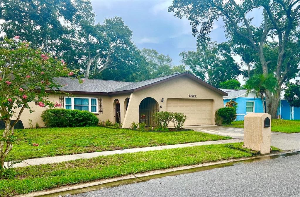 11491 60TH LANE N PINELLAS PARK, FL 33782