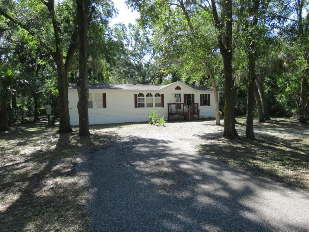11530 NORTH STREET GIBSONTON, FL 33534