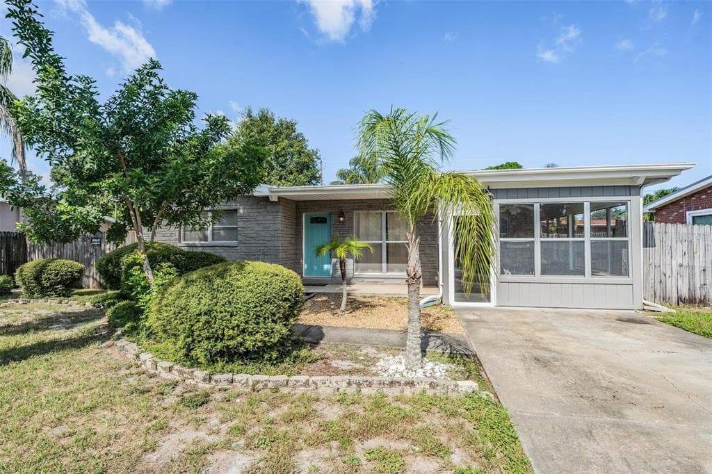 1504 S PRESCOTT AVENUE CLEARWATER, FL 33756