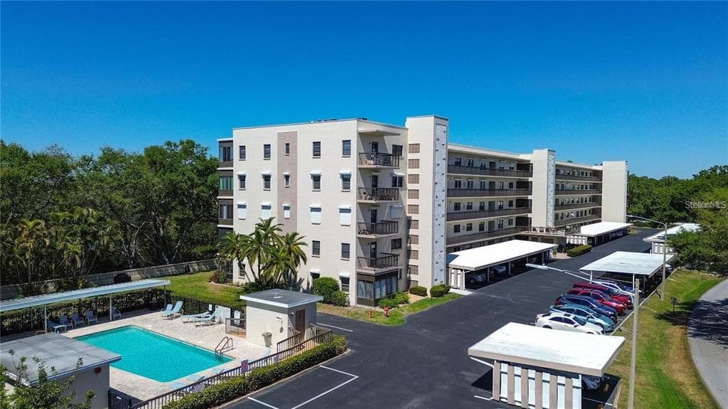 8198 TERRACE GARDEN DRIVE N UNIT 403 ST PETERSBURG, FL 33709