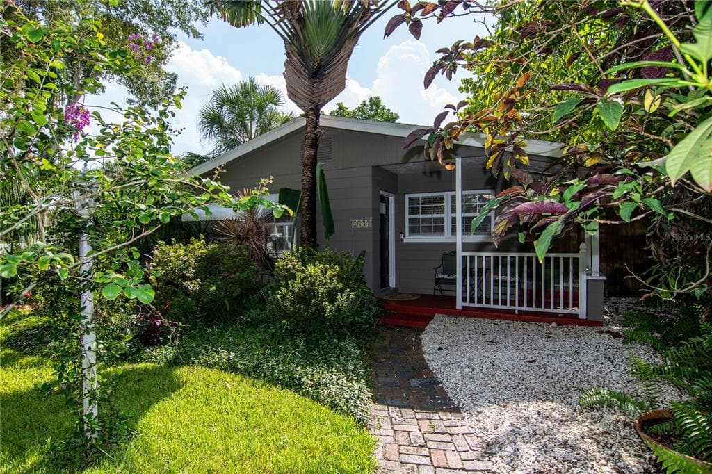 2854 13TH STREET N ST PETERSBURG, FL 33704