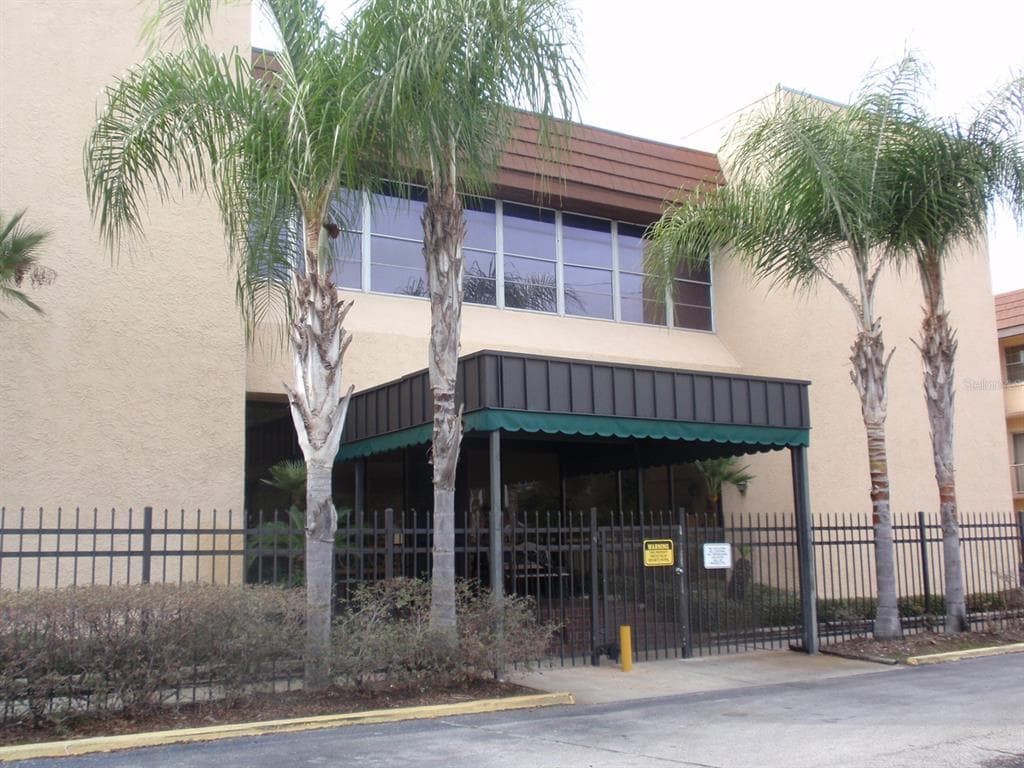 5820 N CHURCH AVENUE UNIT 439 TAMPA, FL 33614