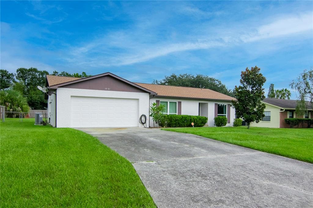 1551 HIGHCREST CIRCLE VALRICO, FL 33596