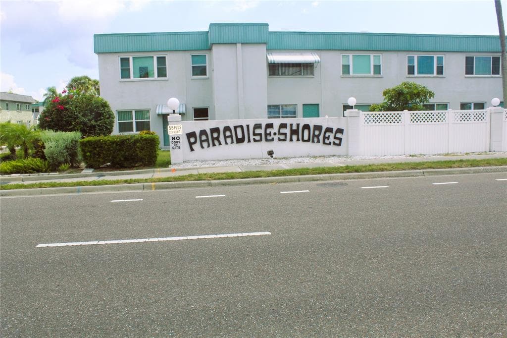 5357 81ST STREET N UNIT 24 ST PETERSBURG, FL 33709