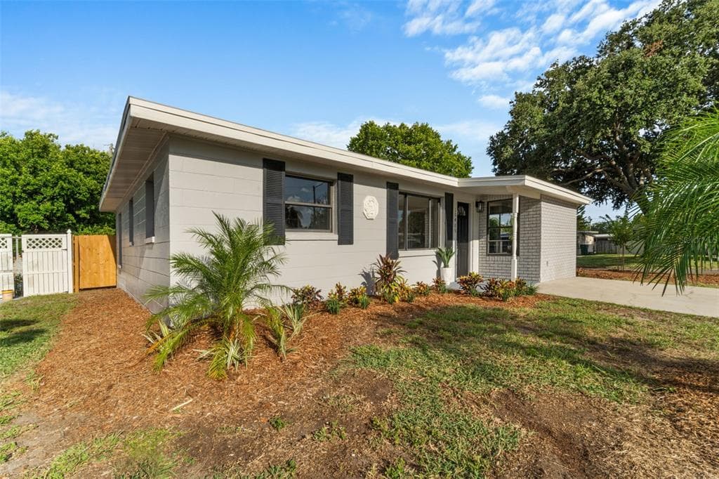 10409 116TH TERRACE N LARGO, FL 33773