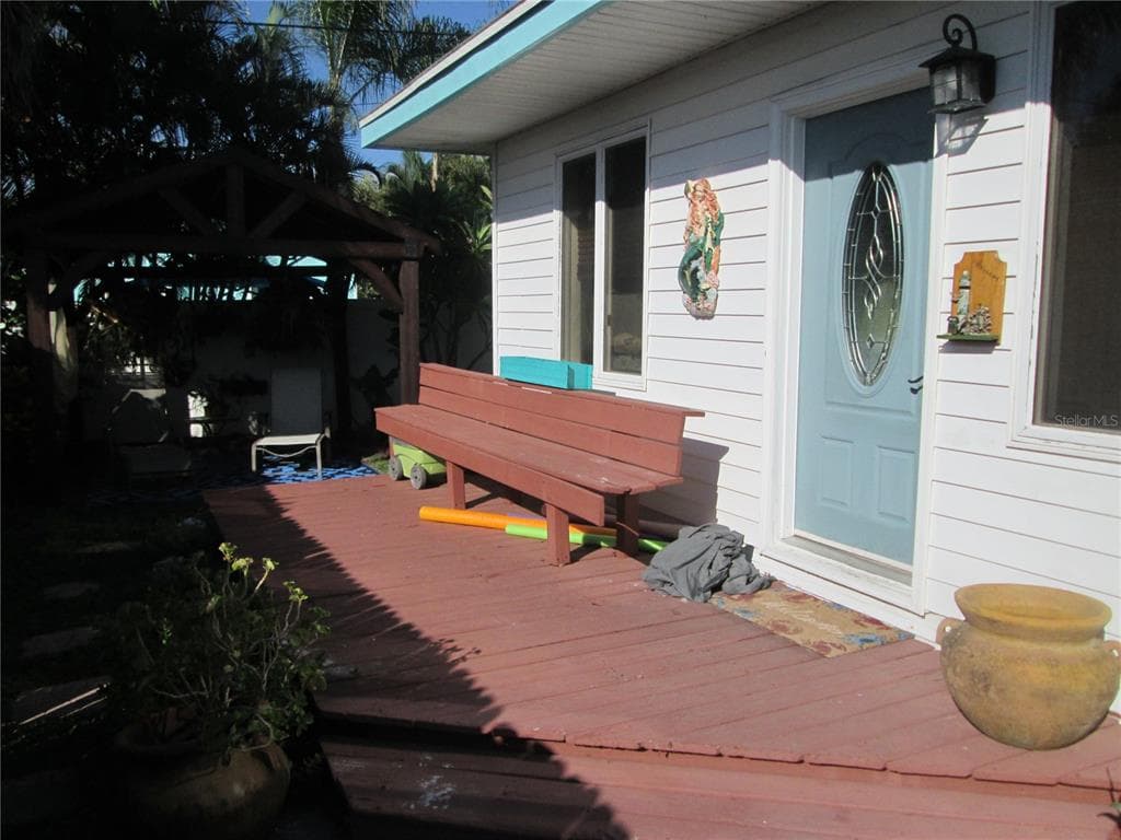 13121 3RD STREET E MADEIRA BEACH, FL 33708