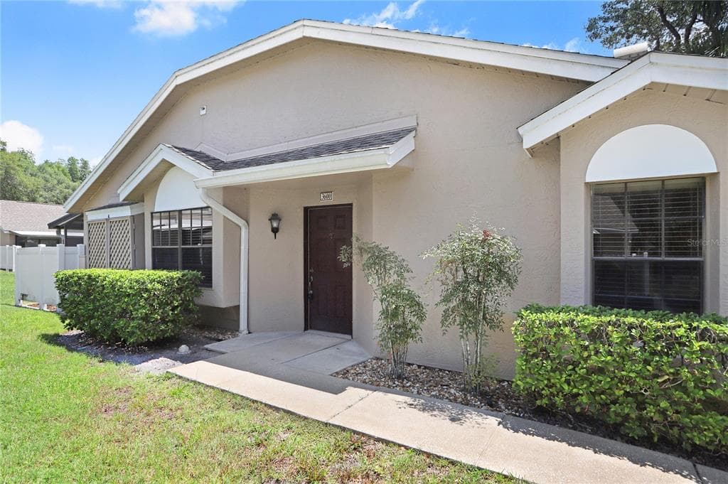 5100 BURCHETTE ROAD UNIT 3600 TAMPA, FL 33647