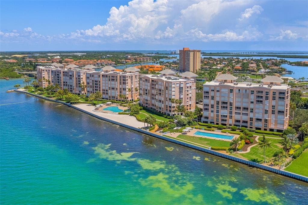 4961 BACOPA LANE S UNIT 101 ST PETERSBURG, FL 33715