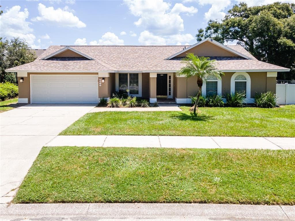 2611 DURANT WOODS STREET VALRICO, FL 33596