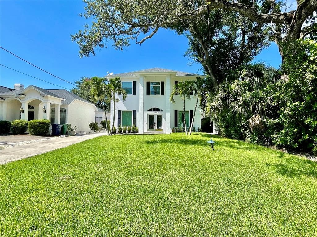 2929 W KNIGHTS AVENUE TAMPA, FL 33611