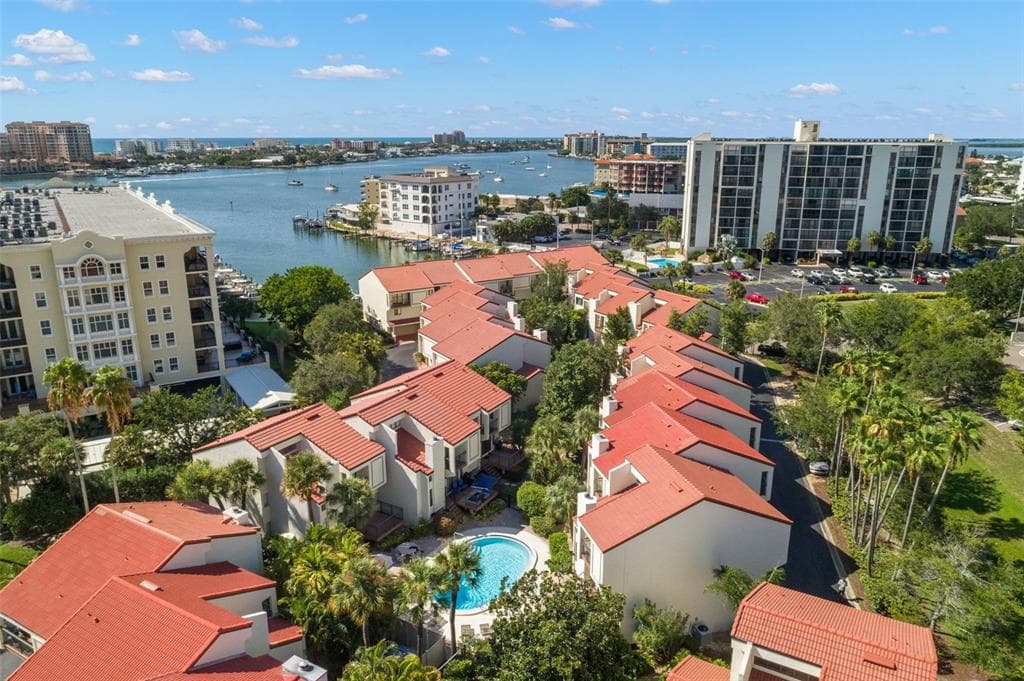 240 WINDWARD PASSAGE UNIT 605