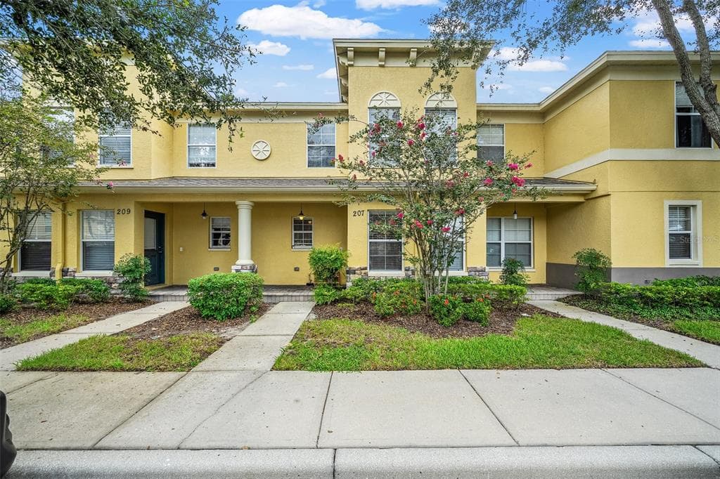207 PENMARK STONE PLACE VALRICO, FL 33594