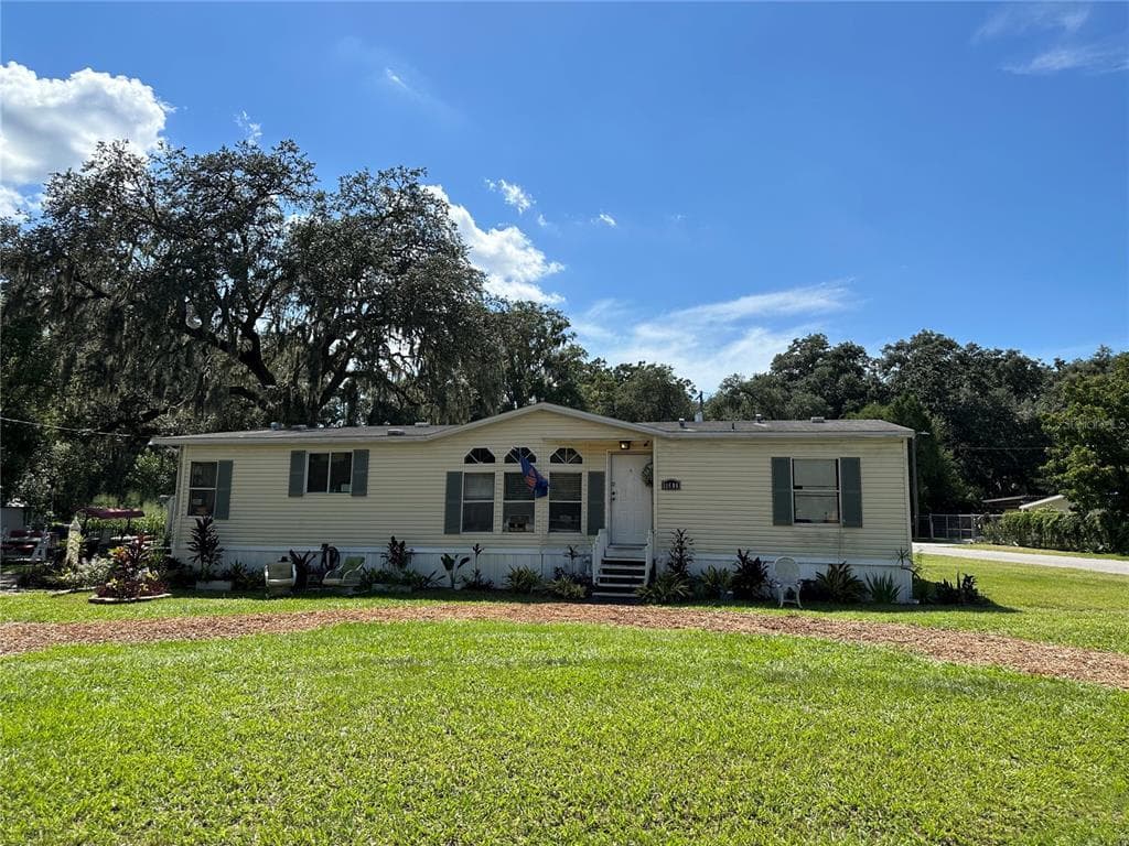 11606 LEWIS AVENUE THONOTOSASSA, FL 33592