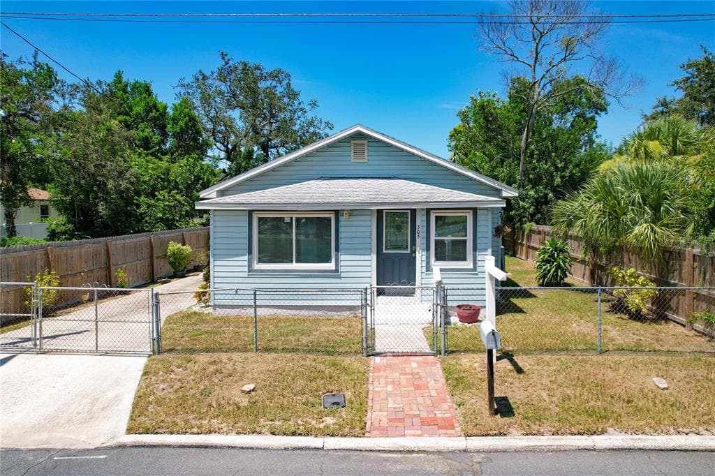 305 W 8TH STREET LAKELAND, FL 33805
