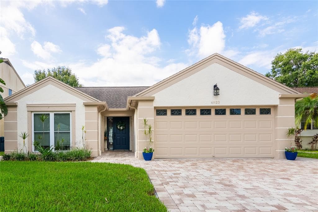 4923 CYPRESS TRACE DRIVE TAMPA, FL 33624