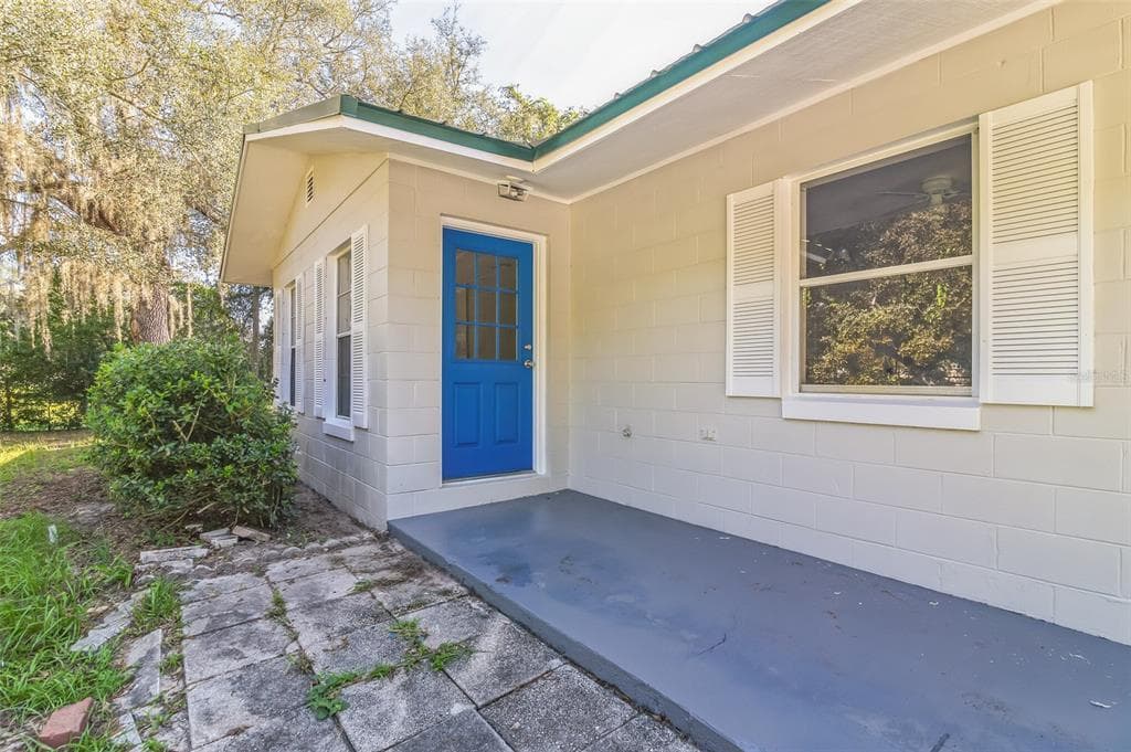 6851 N CASTLEBURY ROAD HERNANDO, FL 34442