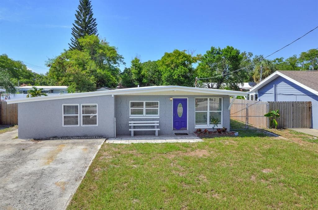 4104 W FAIRVIEW HEIGHTS TAMPA, FL 33616