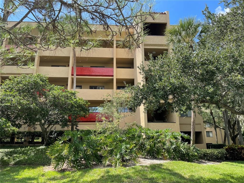 3078 EASTLAND BOULEVARD UNIT 215 CLEARWATER, FL 33761