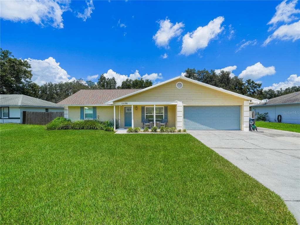 1128 DURHAM DRIVE LAKELAND, FL 33809