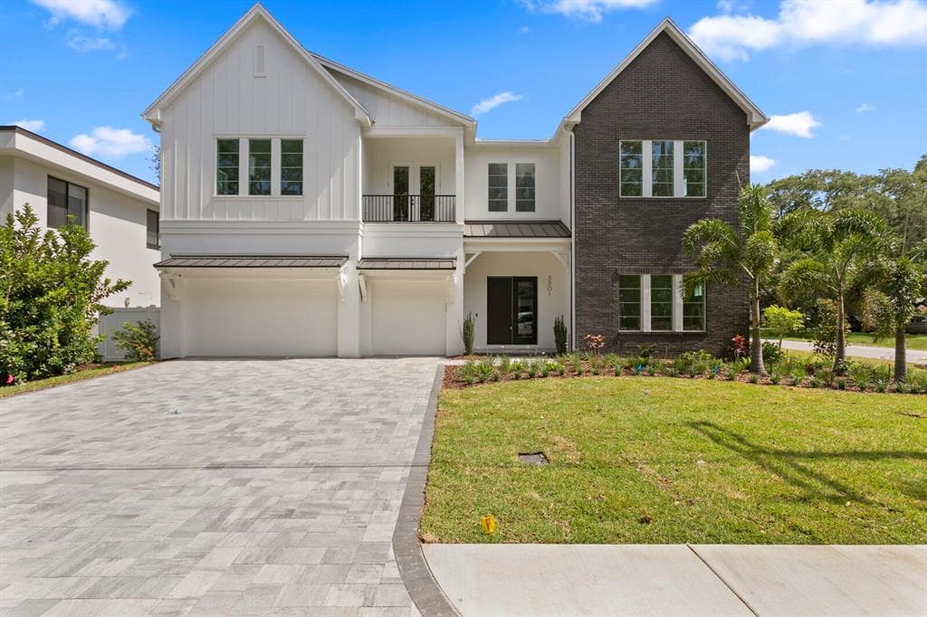 3301 W DORCHESTER STREET TAMPA, FL 33611