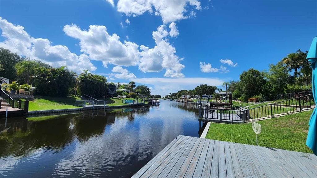 565 WATERWAY DRIVE LAKE WALES, FL 33898