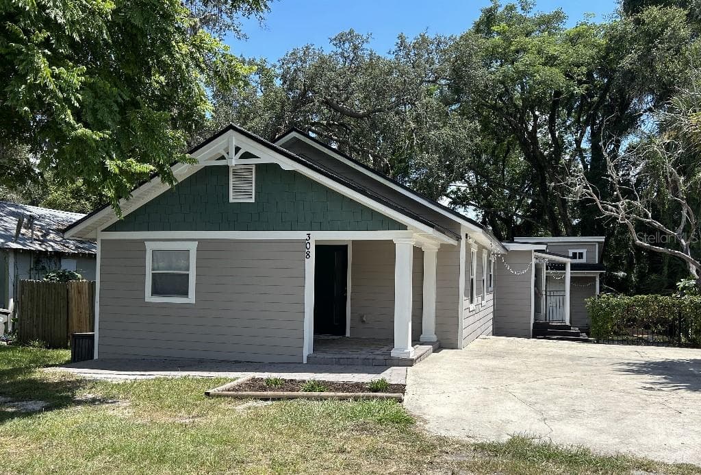 308 E 7TH STREET APOPKA, FL 32703
