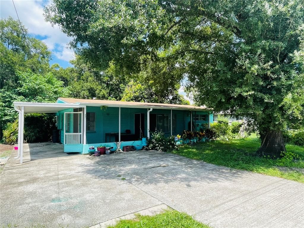 130 E 143RD AVENUE TAMPA, FL 33613