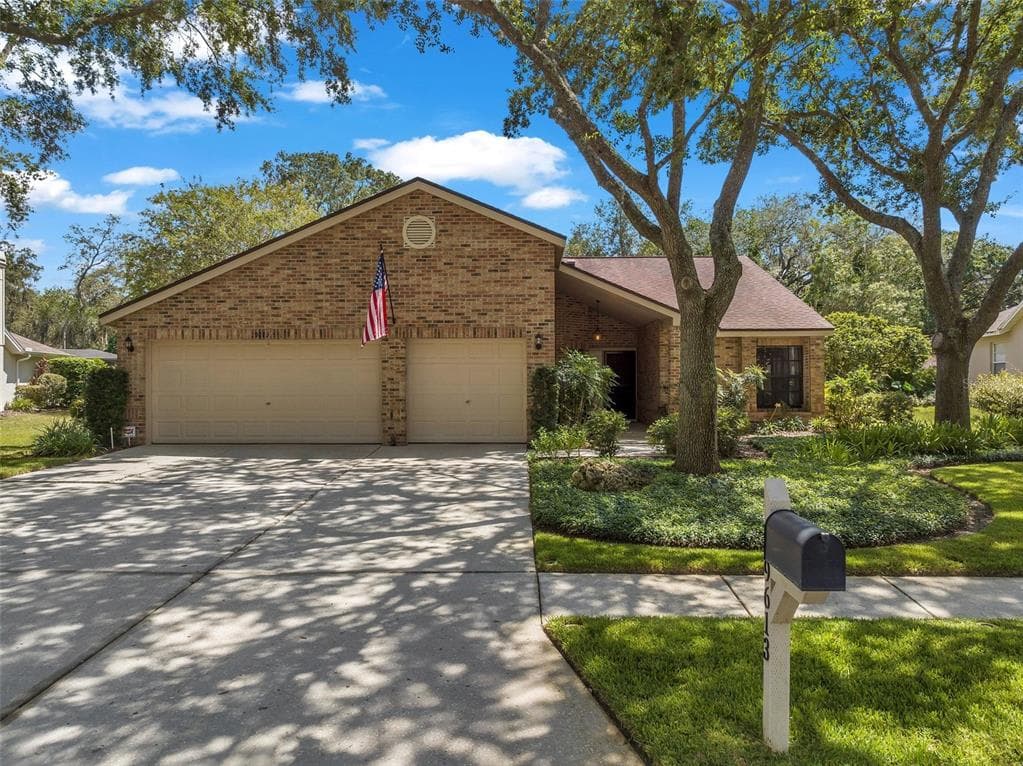 19613 WYNDMILL CIRCLE ODESSA, FL 33556
