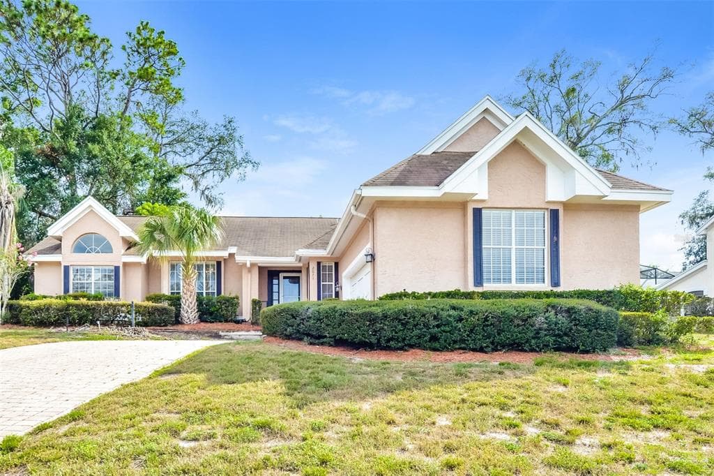2071 SAWGRASS DRIVE APOPKA, FL 32712