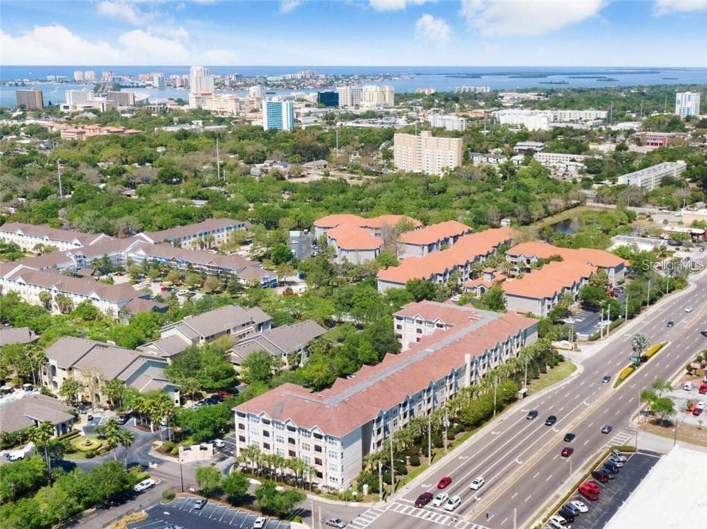 1216 S MISSOURI AVENUE UNIT 422 CLEARWATER, FL 33756