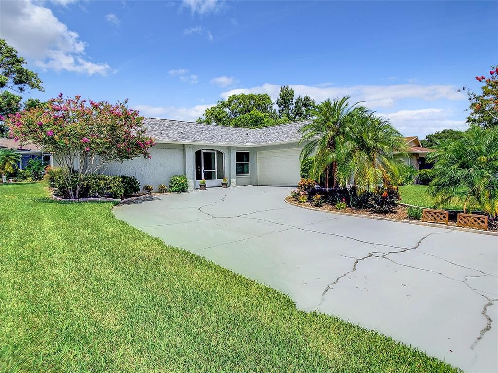 2835 THISTLE COURT E PALM HARBOR, FL 34684