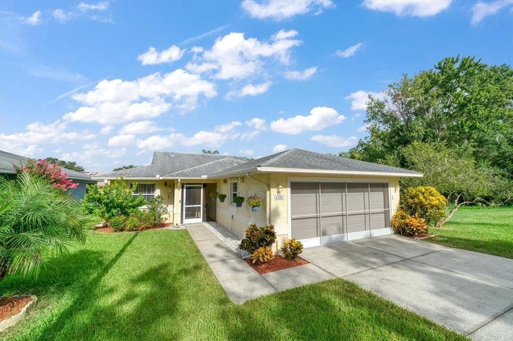 6350 SILVER LAKES DRIVE E LAKELAND, FL 33810