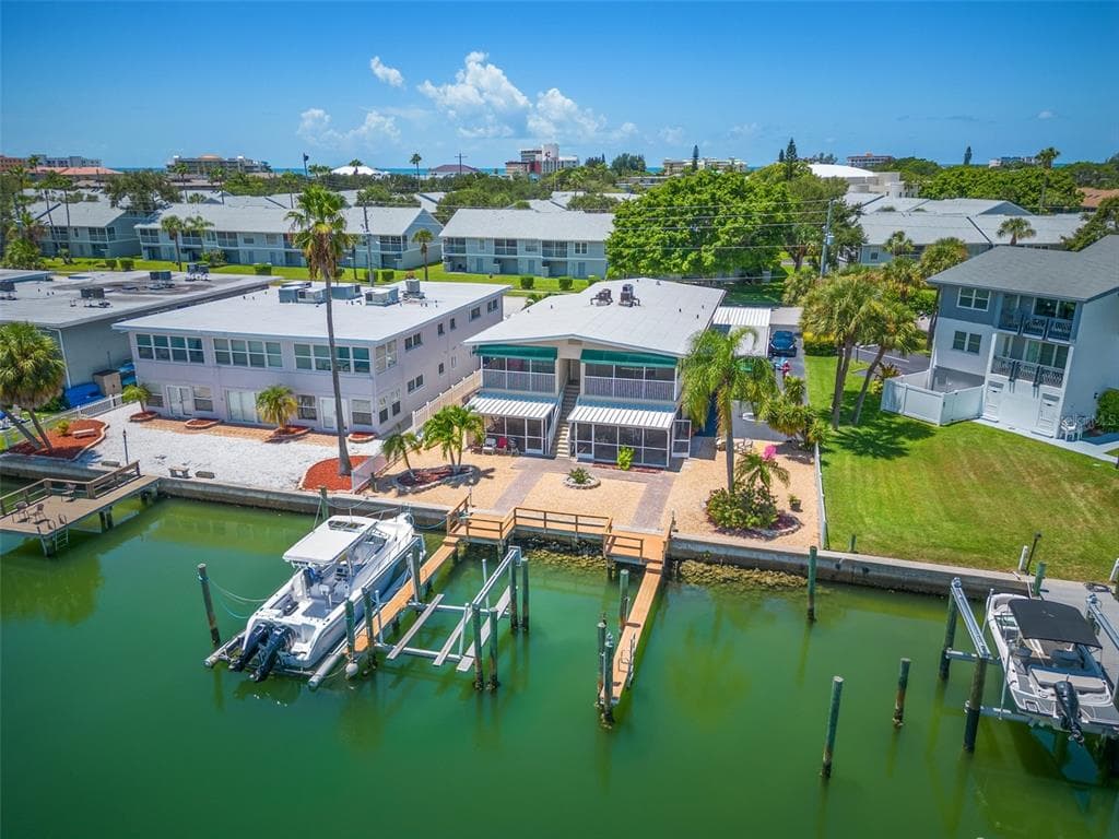 12005 3RD STREET E UNIT 3 TREASURE ISLAND, FL 33706