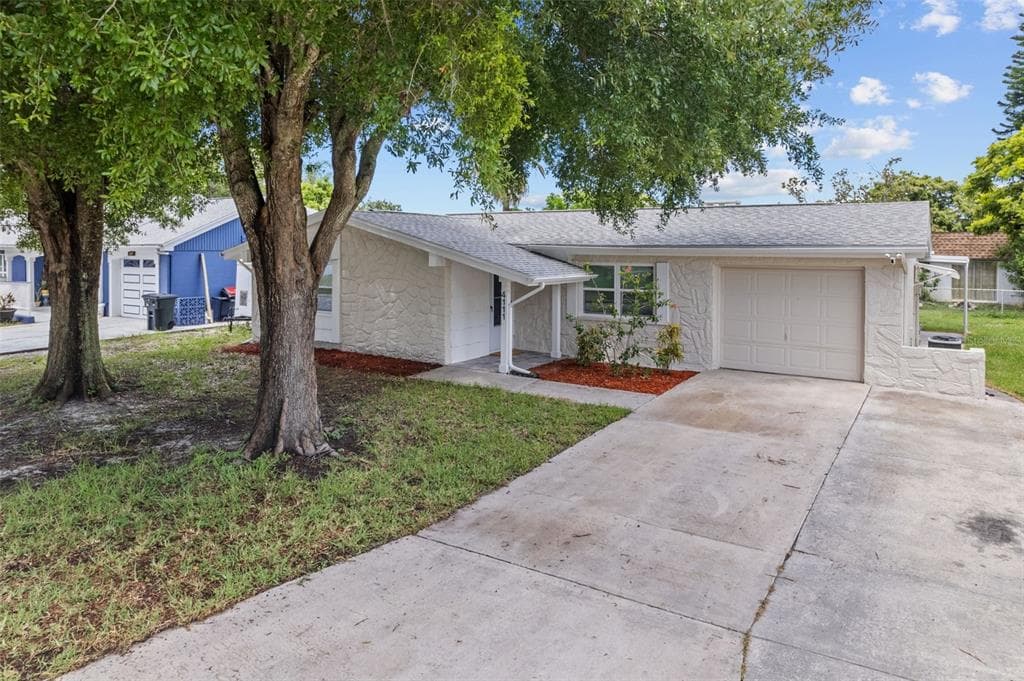 4111 CLAREMONT DRIVE NEW PORT RICHEY, FL 34652