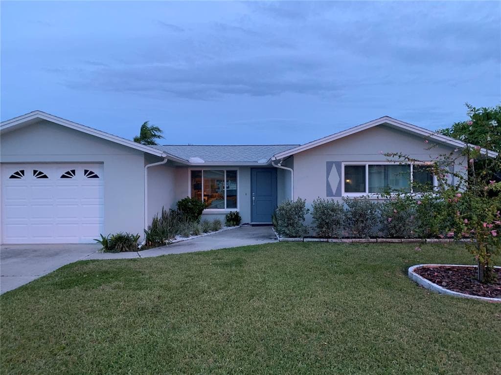 241 176TH AVENUE E REDINGTON SHORES, FL 33708