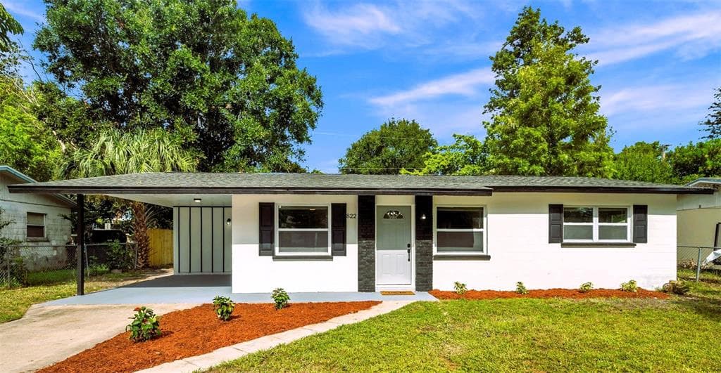 822 17TH STREET E BRADENTON, FL 34208