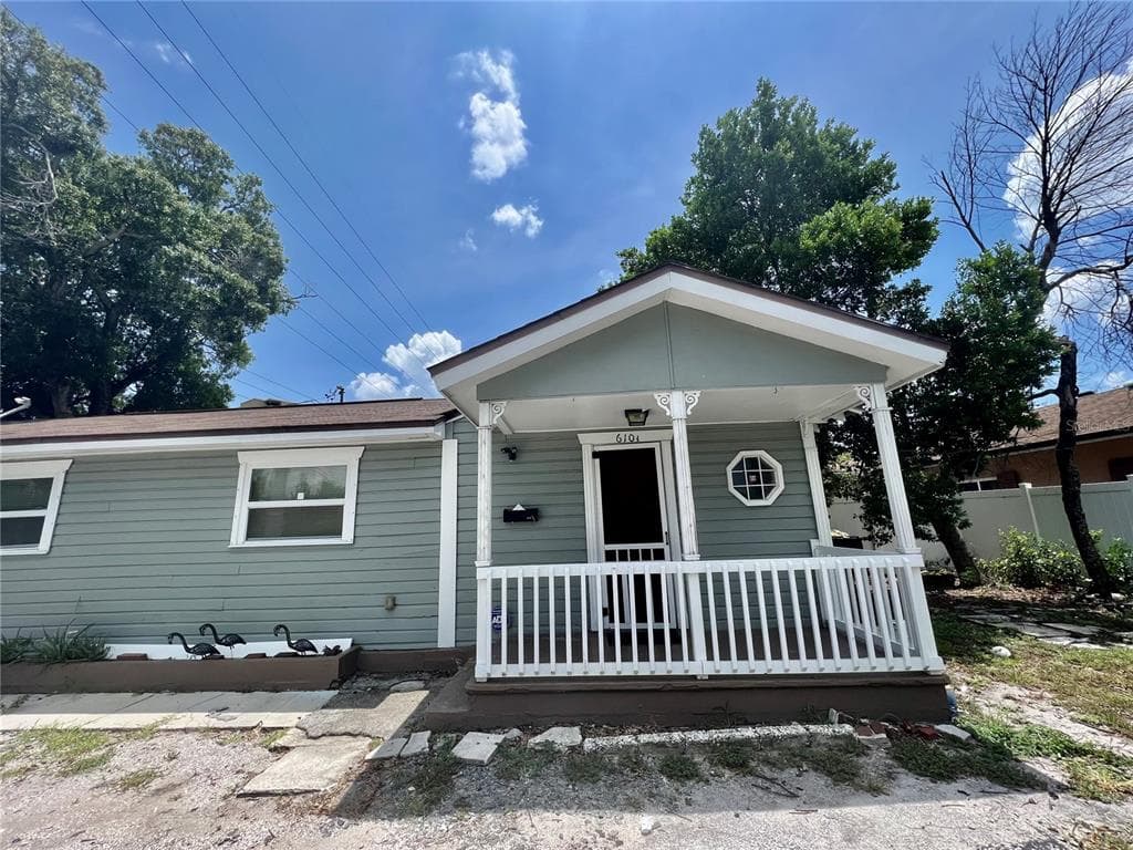 610 S MARIN LUTHER KING JR AVE UNIT 1/2 CLEARWATER, FL 33756