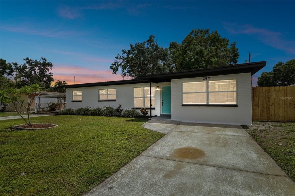 2912 W SAINT JOHN STREET TAMPA, FL 33607
