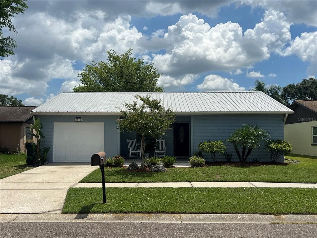 1042 OLD FIELD DRIVE BRANDON, FL 33511