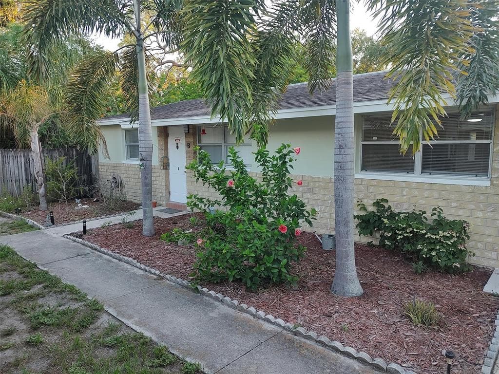 8050 47TH AVENUE N UNIT A ST PETERSBURG, FL 33709