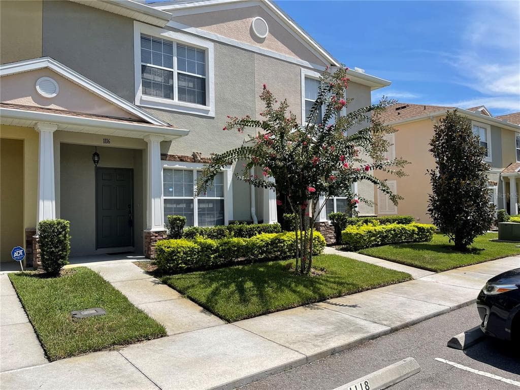 1116 SLEEPY OAK DRIVE WESLEY CHAPEL, FL 33543