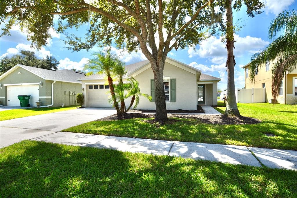 5029 WHISTLING PINES COURT WESLEY CHAPEL, FL 33545