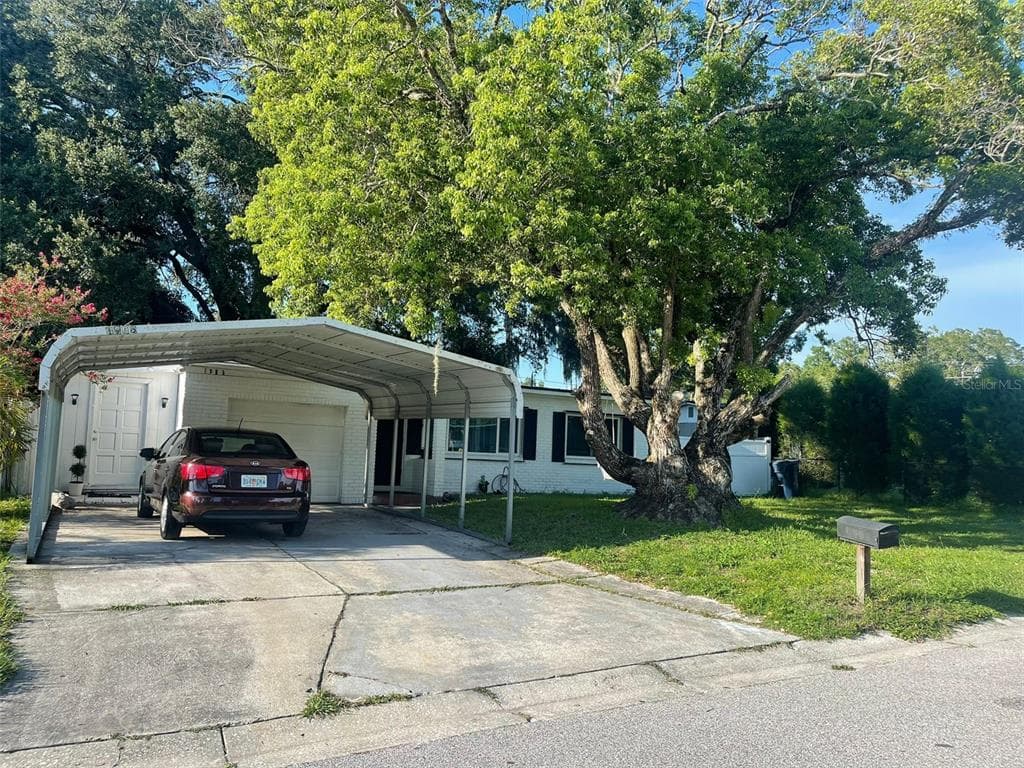 1906 E ROBSON STREET TAMPA, FL 33610